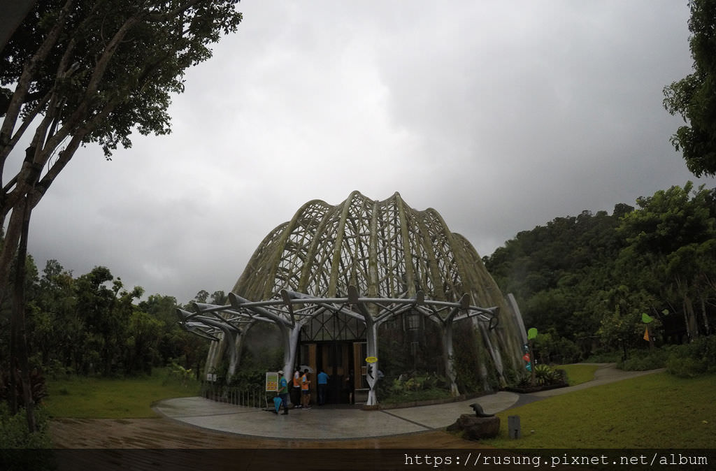 木柵動物園穿山甲館.jpg