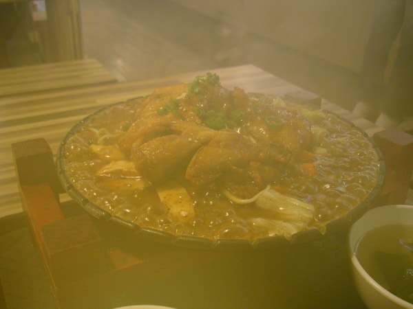 雞腿排骨飯