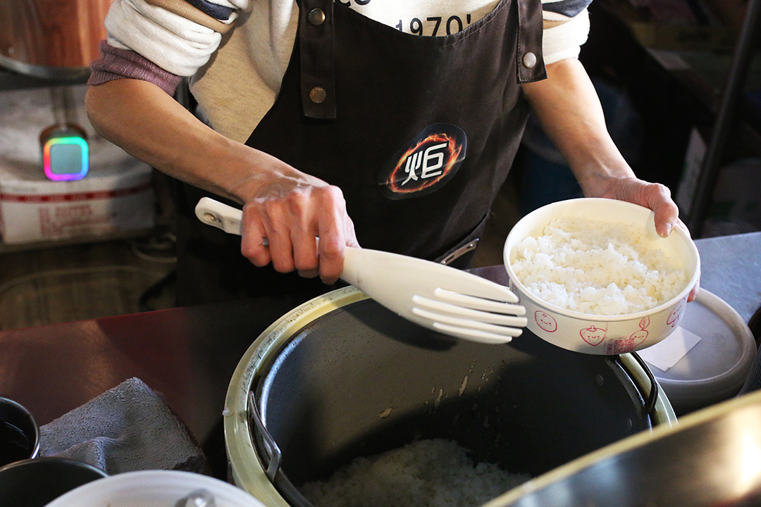 新北中和平價烤肉飯推薦【炬日式烤肉飯】月底救星 高CP值商業午餐便當