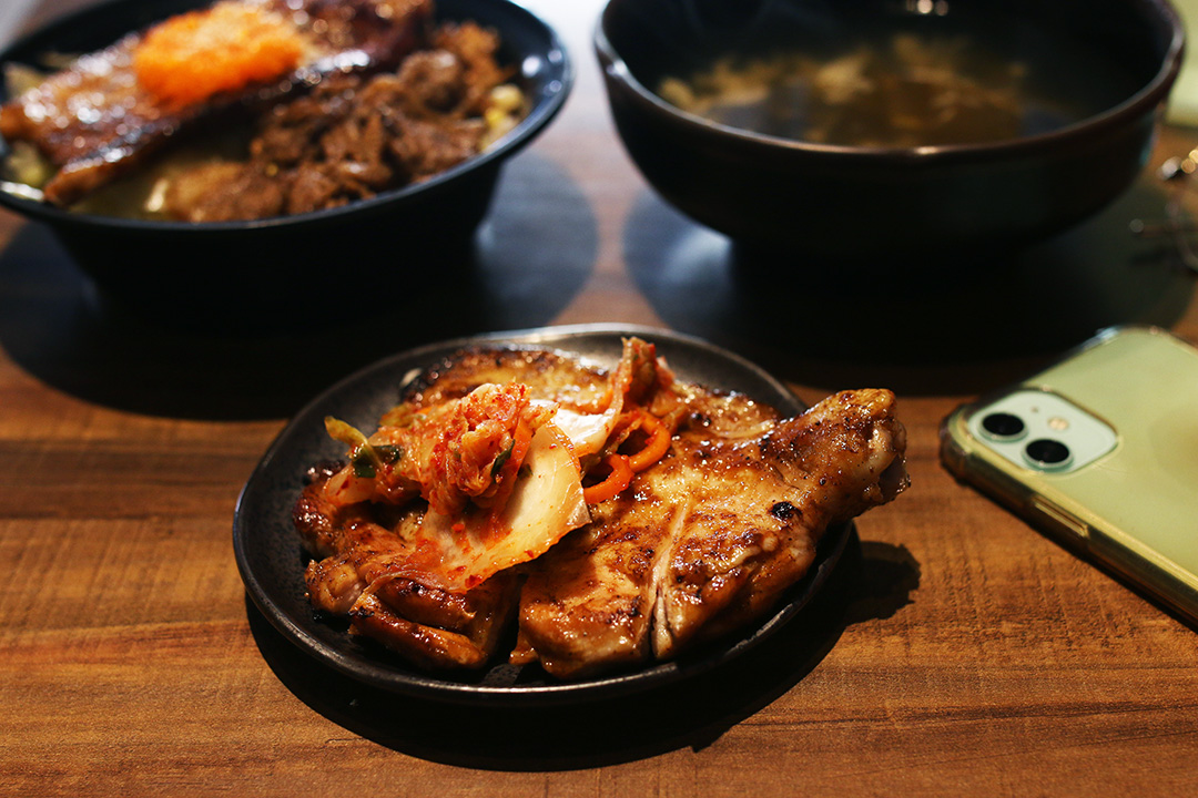 新北中和平價烤肉飯推薦【炬日式烤肉飯】月底救星 高CP值商業午餐便當